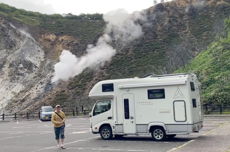 Parking RV at Jikokudani