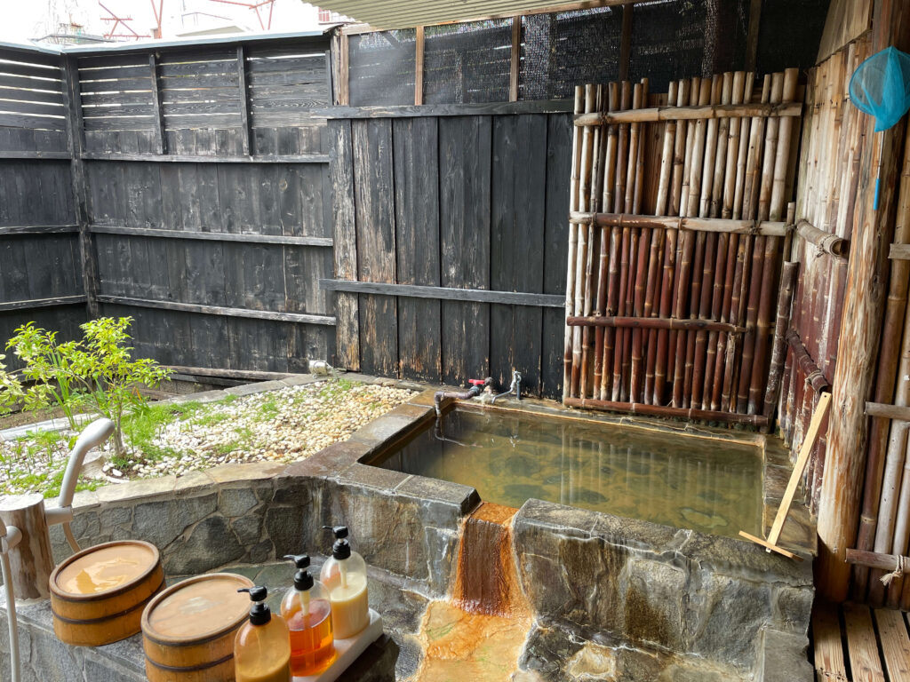 Shirahamakan hot spring
