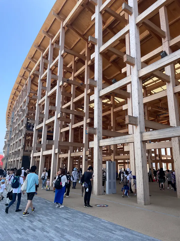 2 kilometer wooden structure ring at Expo in Osaka Japan